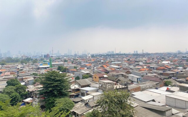 Best Deal And Homey 2Br Bassura City Apartment