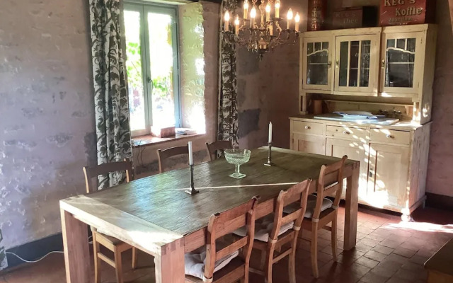 Charming Home by River Allier Hiking Trails