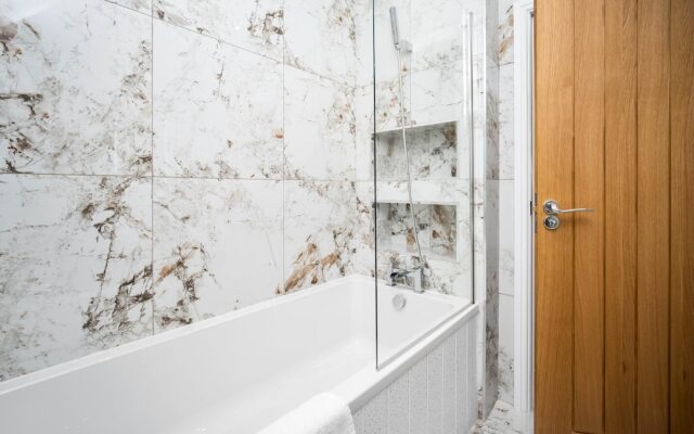 Deluxe House in Harborne
