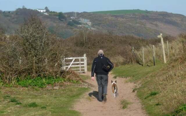 Freshwater Bay Hol Vge 14