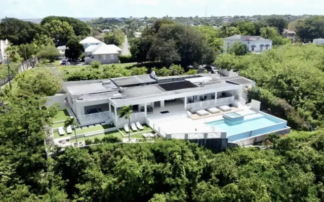 Luxury 4 Bed Villa in Barbados With Amazing Views