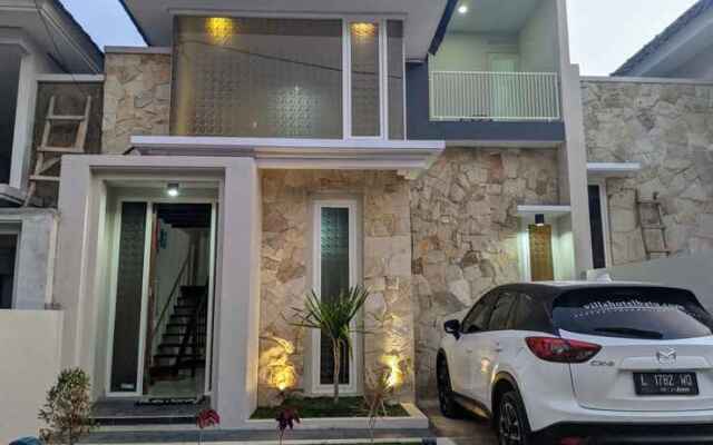 Villa Griya Pesona 3 Bedroom