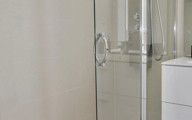 Playa Los Álamos, descanso y ocio en Torremolinos