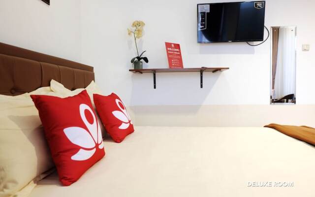 ZEN Rooms Near Alun-Alun