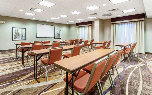 Hampton Inn & Suites Chicago-Libertyville