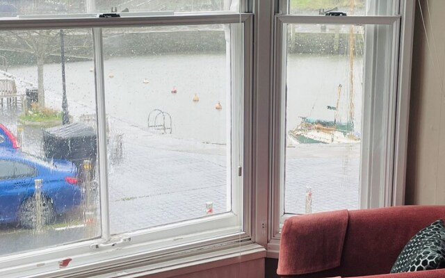 Arosfa Harbourside Guest House