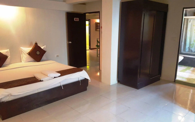 Chaweng Palace Hotel