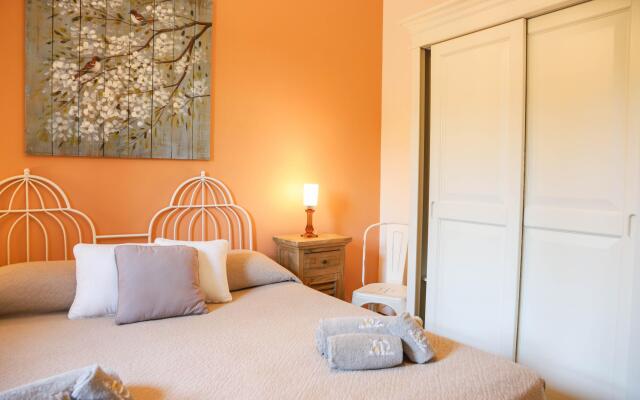 TD Casale Del Vento in the Countryside With Pool