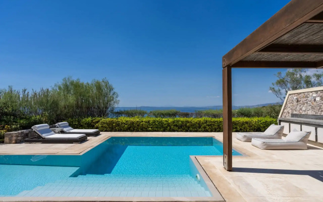 The Every Athens Beachfront Retreat
