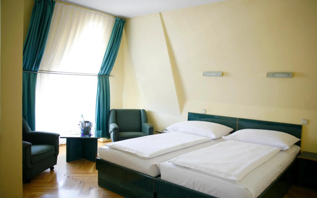 Hotel Bara Budapest