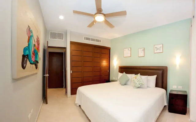 In heart of town 1BR condo in steps distance from the 5th Av by Happy Address