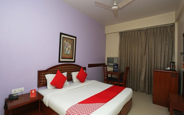 OYO 645 Hotel Tourist Deluxe