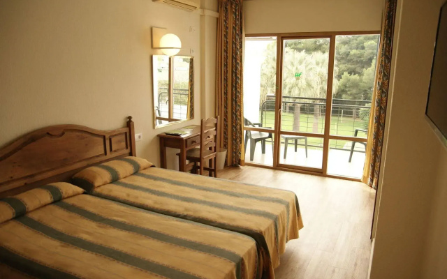 Hotel San Fermín by Dorobe