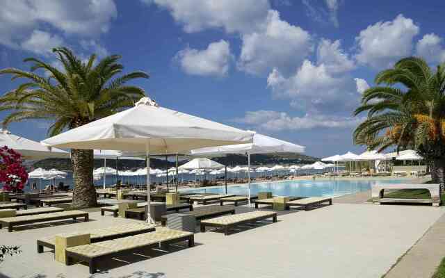 Plaza Resort Hotel