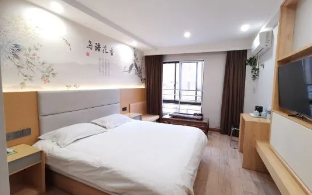 100 Inn Liangpin Hotel (Shanghai Chedun Film City)