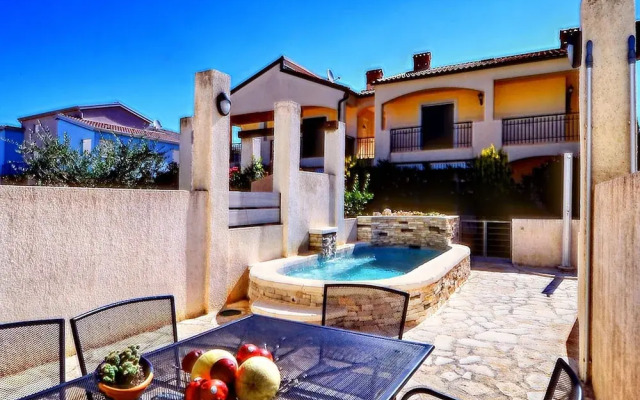 Modern Villa With Swimming Pool in Banjole