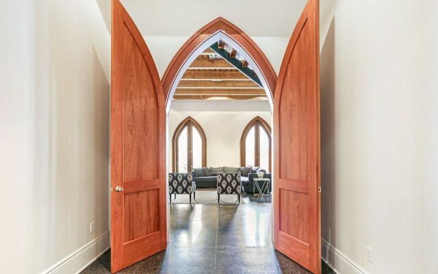Stunning 5 BR Urban Oasis Downtown NOLA