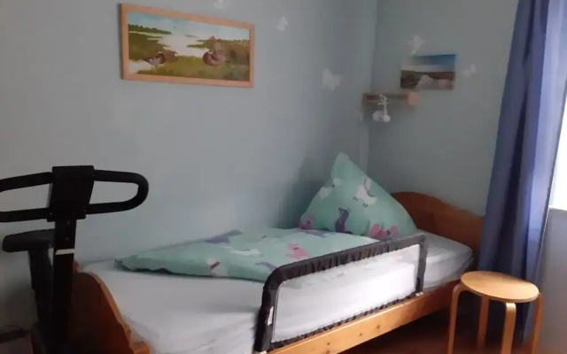 Sunny Holiday Apartment at the Forest Büdnerreihe