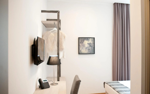 Giuturna Boutique Hotel