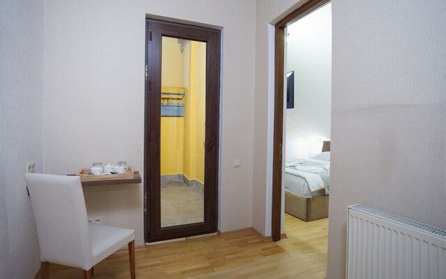 Hotel 9 rooms