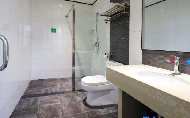 Delicacy and Warm·Gardenia Blossom Hotel (Jingzhou Jianghan North Road First People's Hospital) – Bathroom – Jingzhou