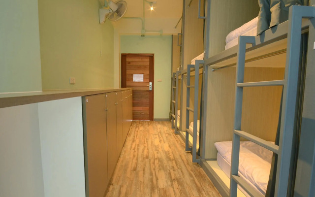 Good Day Hostel