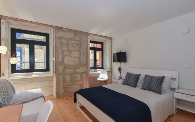 Live Porto & Douro - Almada