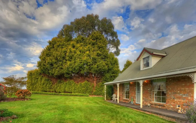 Rosebank Cottage Collection