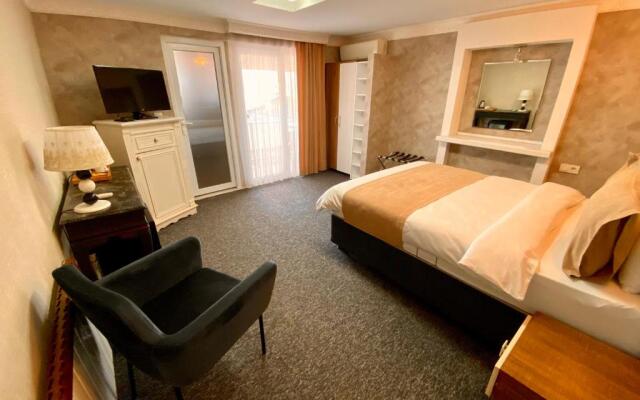 Peri Boutique Hotel
