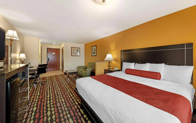 Best Western Greentree Inn & Suites