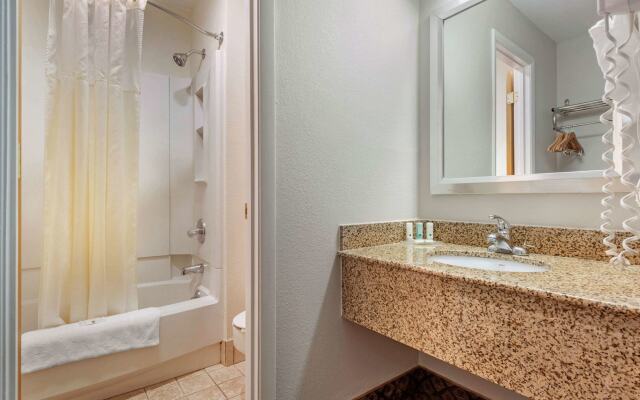 Quality Inn Fort Wayne