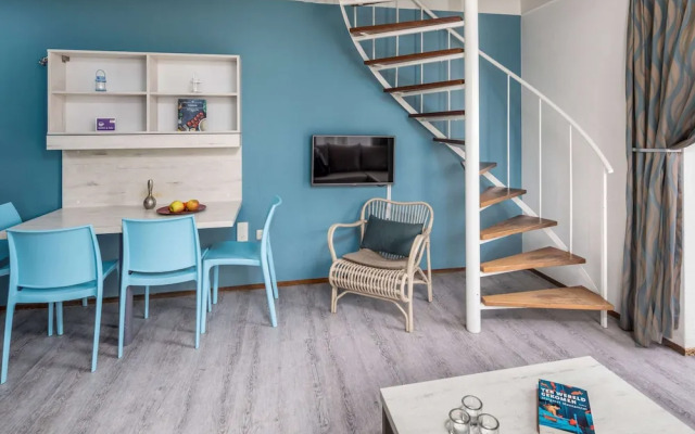 Restyled Bungalow Near Beach