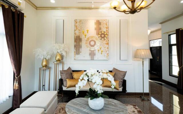 Lanna Kamin Pool Villa Airport