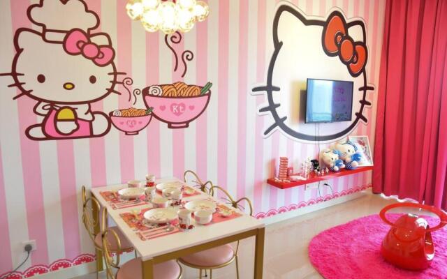 Play at HELLO KITTY Kawaii Fun House