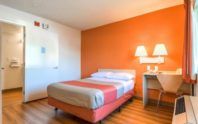 Motel 6 Los Angeles - Norwalk