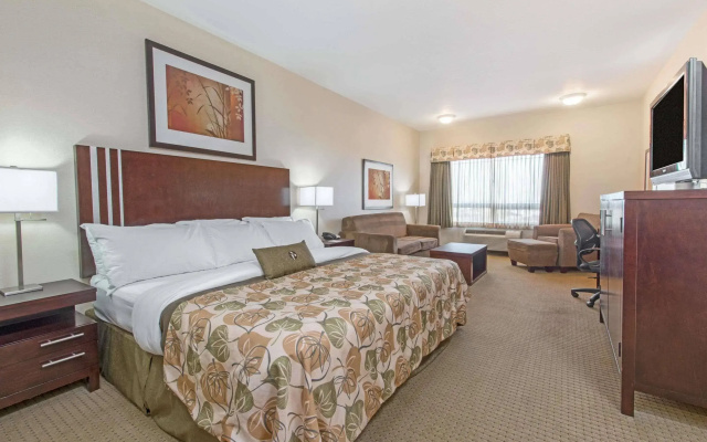 Ramada by Wyndham Wainwright