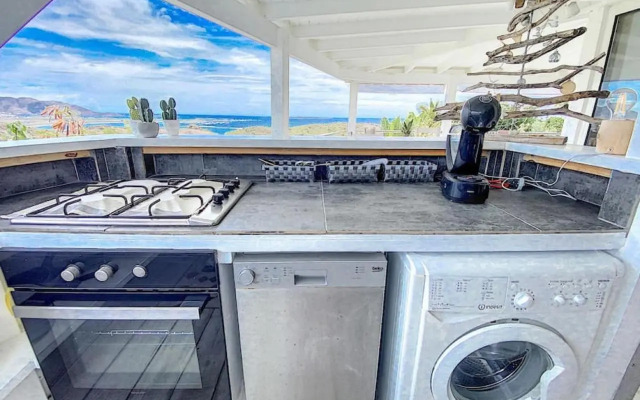 Villa Cazou, sea view, private pool, Wifi 100Mbps