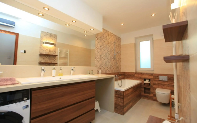 Paskal-Lux Apartments