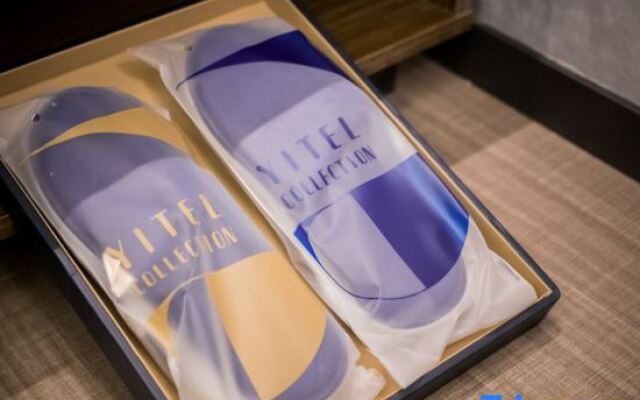 Yitel Collection (Shanghai Hongqiao Gubei Road, Yili Road Metro Station)
