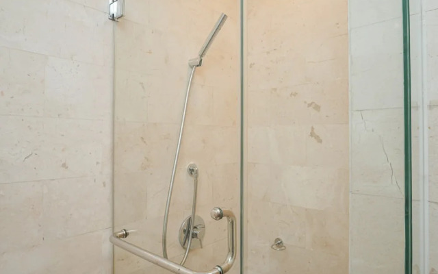 Comfortable and Beautiful 2BR at The Empyreal Apartment