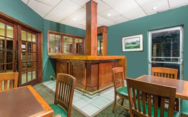 Ramada by Wyndham Perry Near Fairgrounds