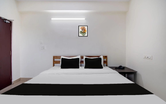 OYO Flagship 67556 Paramount Hotel