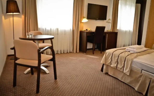 Kuklówka Conference