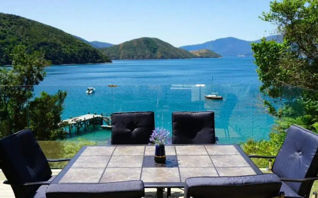 The Lodge At Te Rawa - Boat Access Only