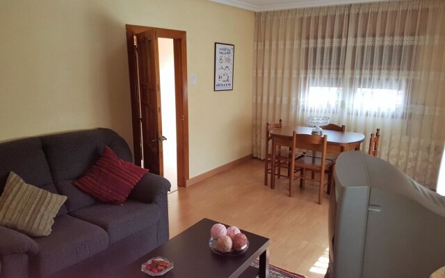 House With 3 Bedrooms in Avín, With Furnished Terrace and Wifi