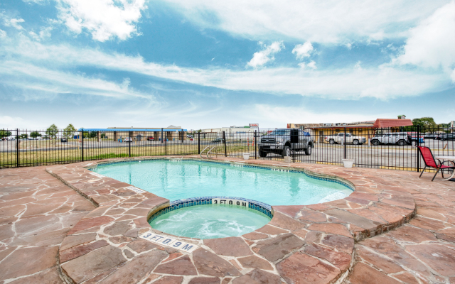 OYO Hotel San Antonio Lackland Air Force Base West