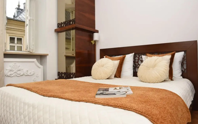 Cracovian Suite by Loft Affair