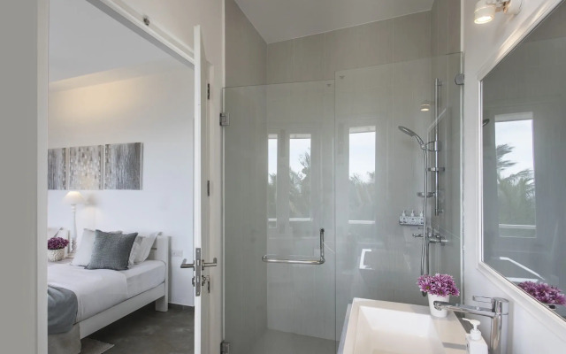 Villa White