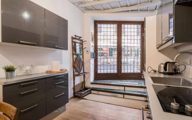Cozy Entire Apt Close To Piazza Trilussa
