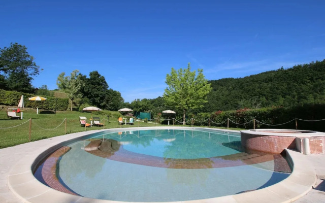 Mansion in Apecchio With Pool
